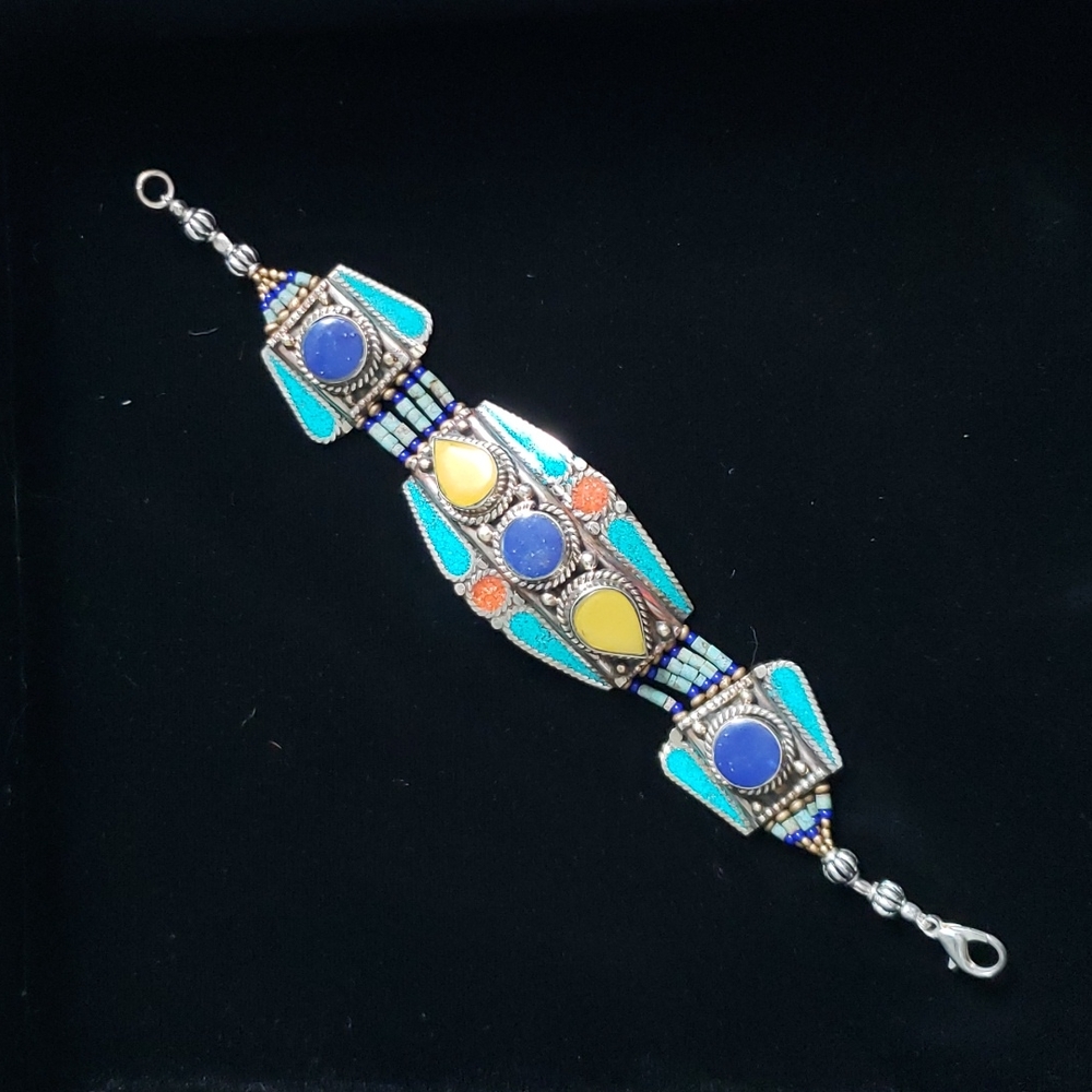 SILVER AND MULTI STONE BRACELET *FIRM*